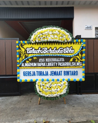 Papan Bunga Duka di Karanggedong